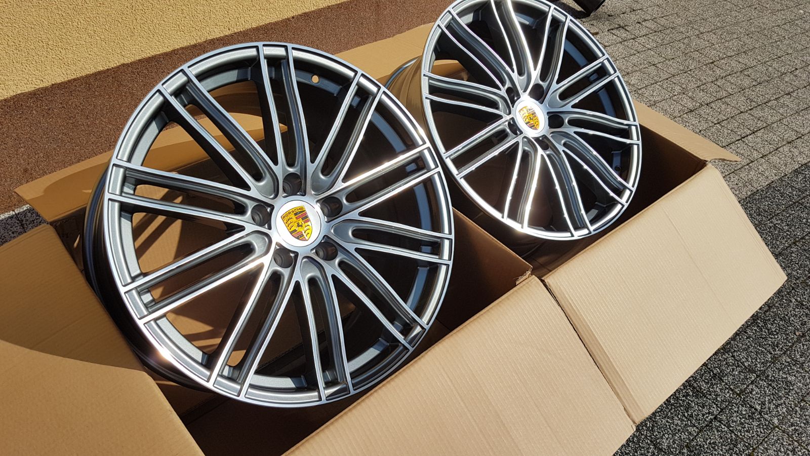 Porsche felni és Gyári Peugeot alufelni